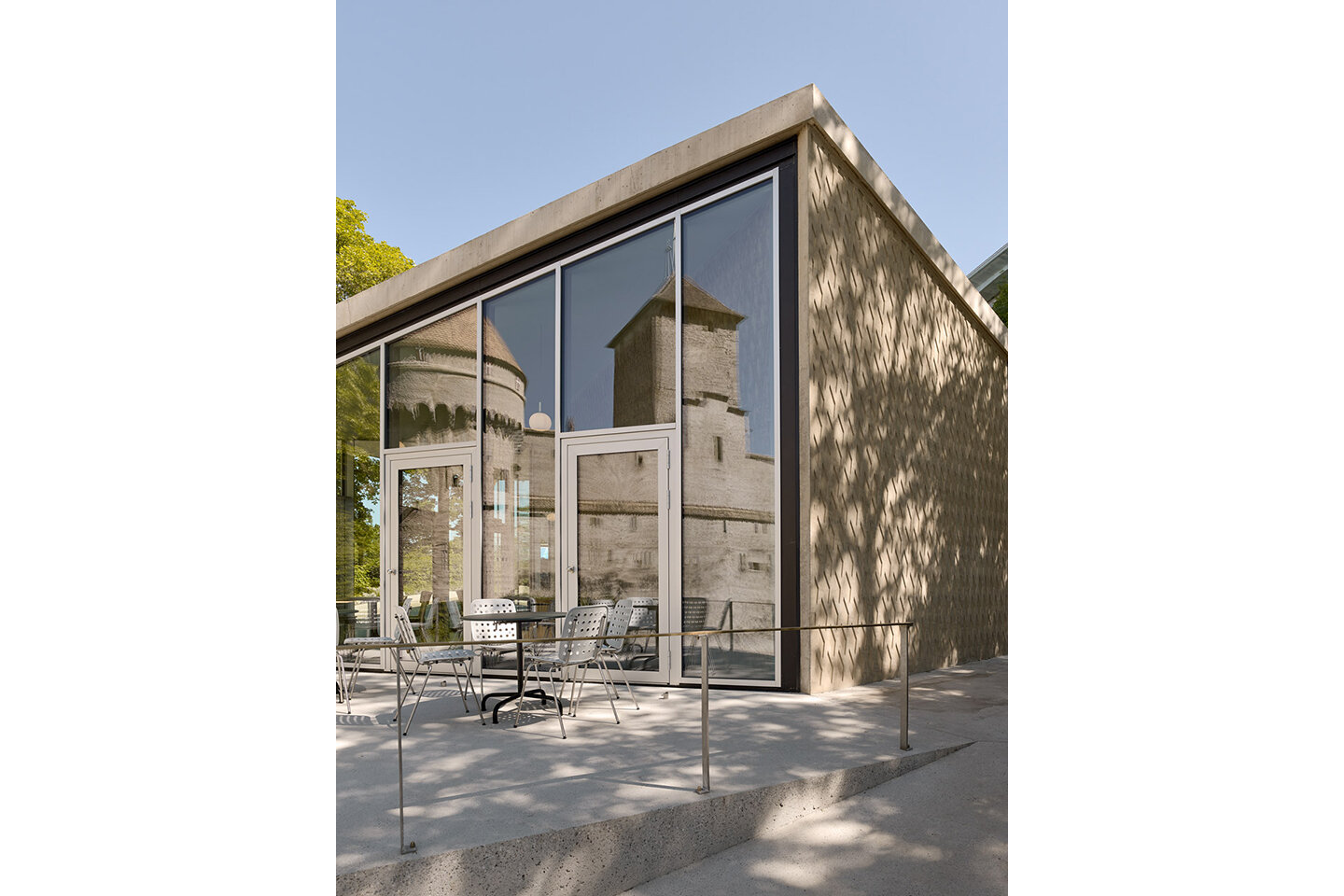 Seledue_Pavillon_ChateauDeChillon_01